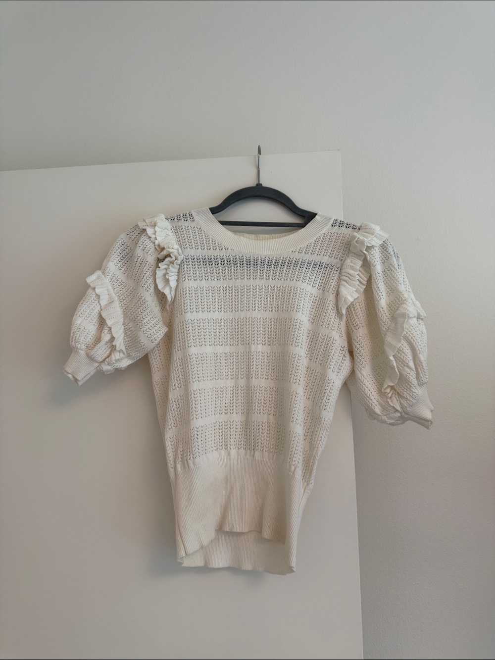 Astr Cream Short Sleeve Knit Top with Ruffle Sleeves